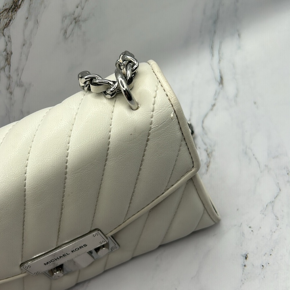 Michael Kors White Quilted Leather Crossbody Purse Small Handbag Silver Hardware - Picture 3 of 16